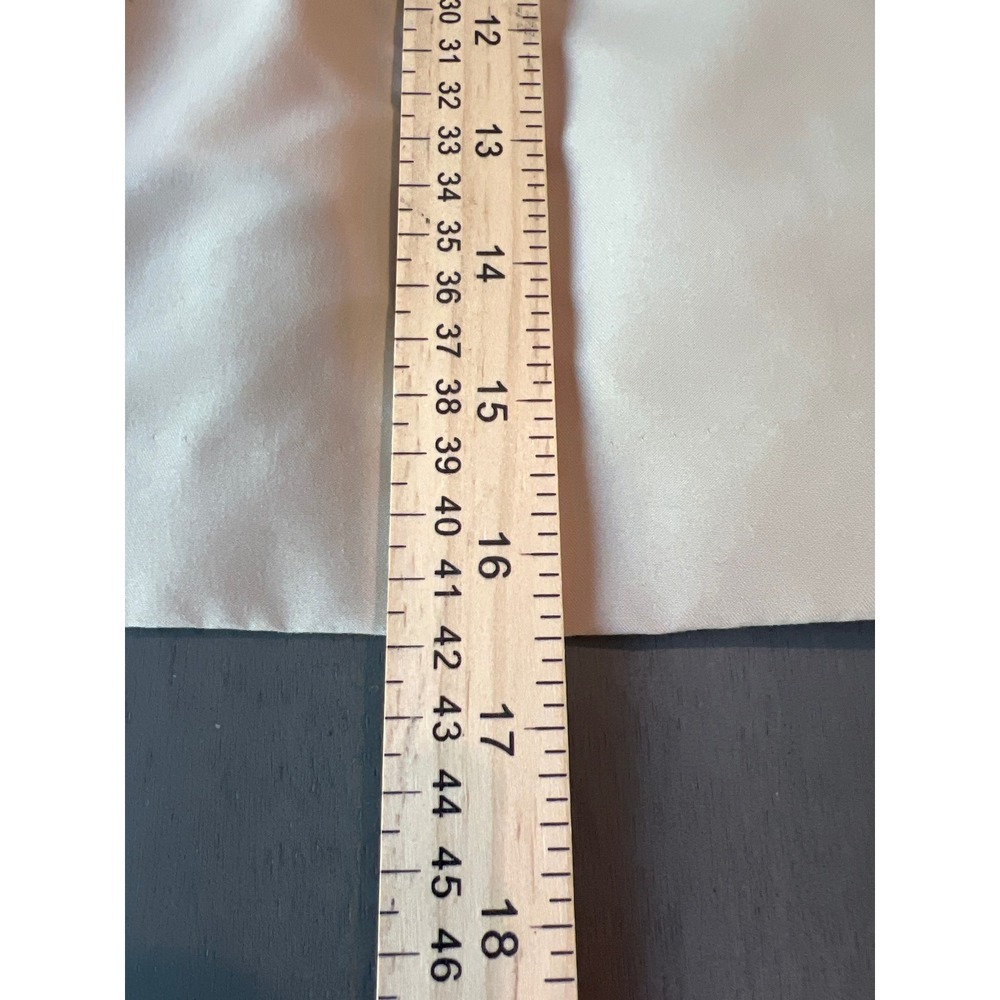 IZOD Women's Golf Pickleball Athletic Skort Sand Tan Side Zip  NWT Size 8 - Picture 8 of 9